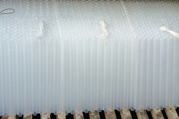 蜂窩斜管填料安裝現場